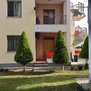 Apartament Shyqi, Velipojë